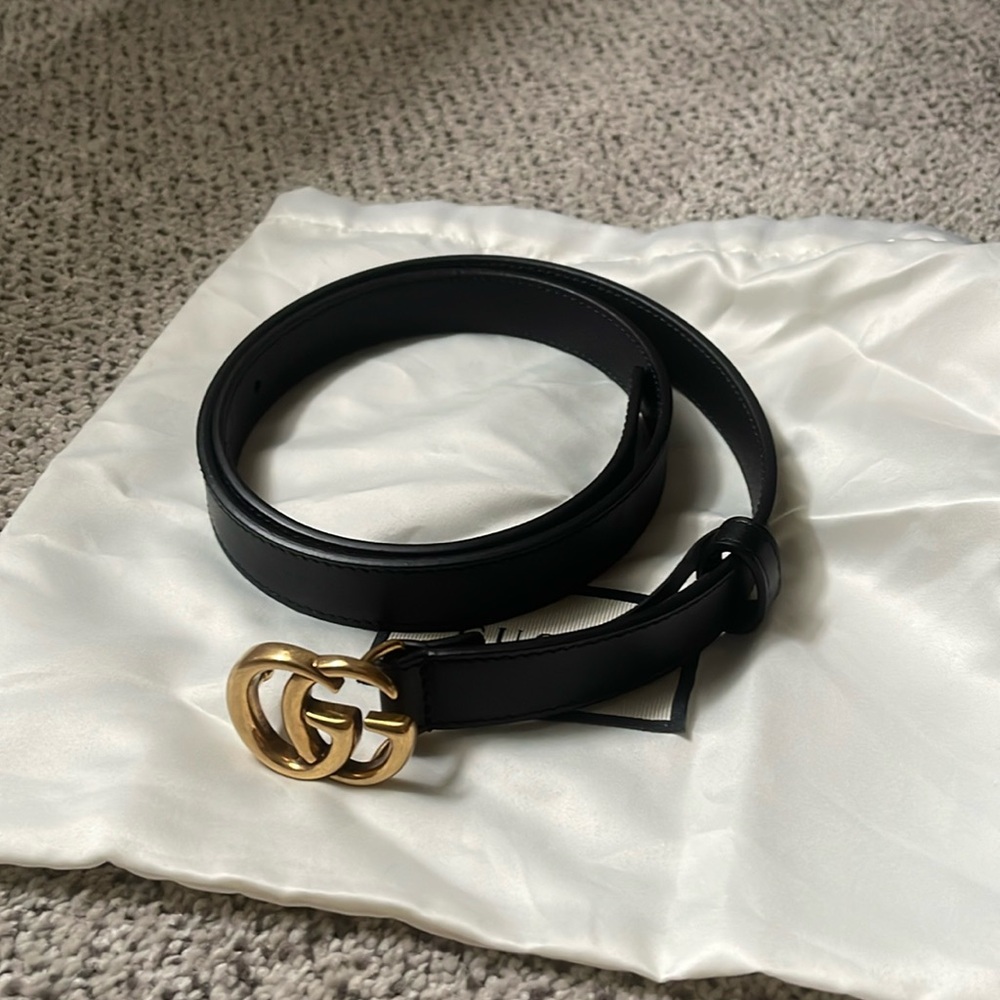 Like new Gucci belt (75 cm) size 2